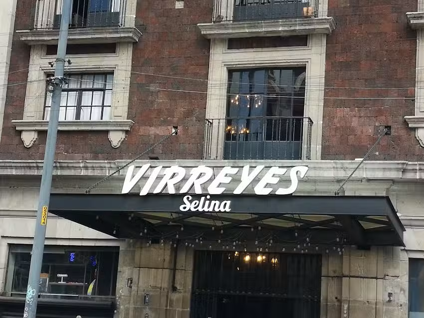 Hotel Virreyes