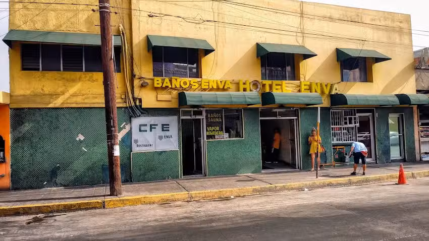 hotel y ba&ntilde;os ENVA