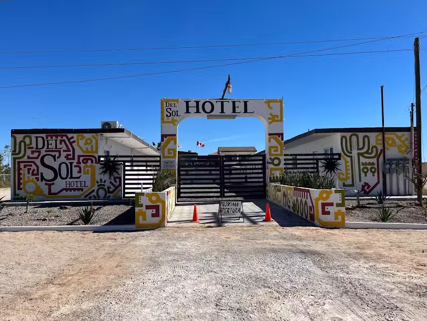 Hotel y condominios del Sol