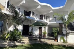 Hotel y Eco-Expediciones Sundial