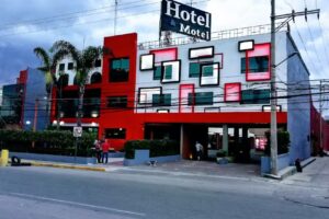Hotel y motel plaza las fuentes