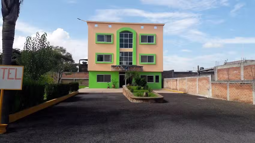 Hotel Y Restaurant Bar Familiar Aves del Paraiso