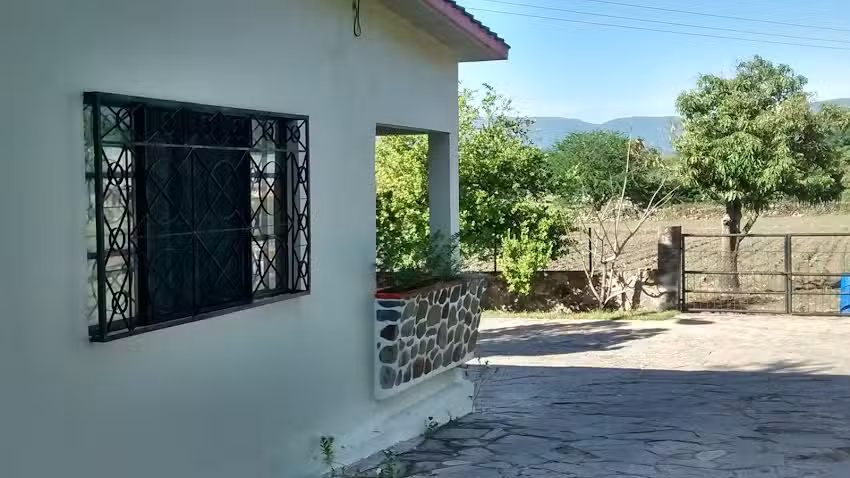 HOTEL Y RESTAURANTE BUGAMBILIAS