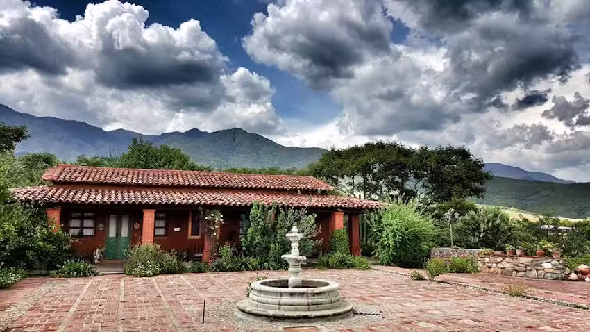 Huay&aacute;pam Y&ugrave;&rsquo;&uacute; Lodge