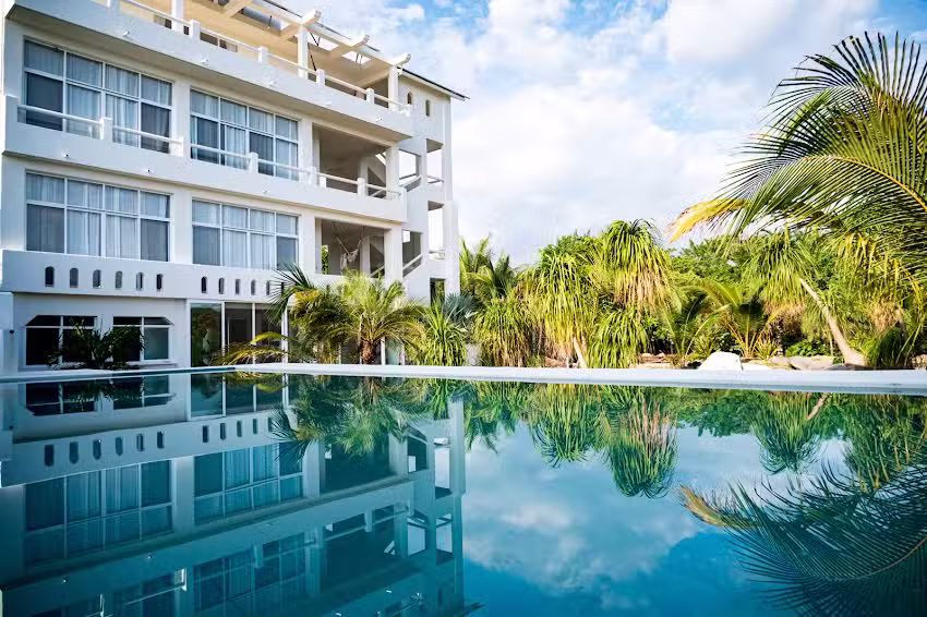 Infinity Surf Resorts &ndash; Hacienda Mojon