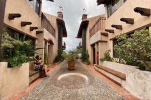 Irekua Caba&ntilde;as Boutique / Tzintzuntzan