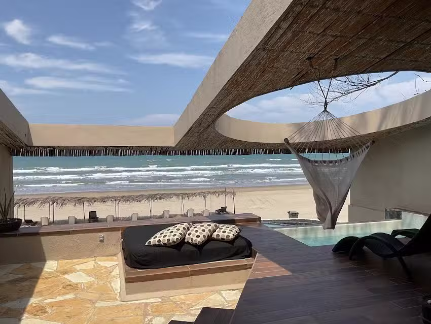 Isla Taj&iacute;n Beach & River Resort