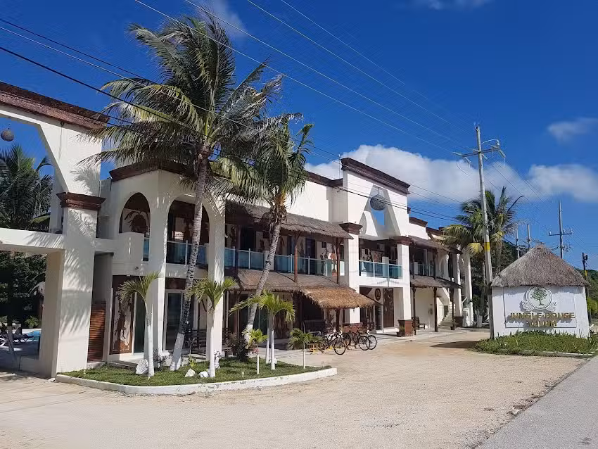 Jungle House Tulum Hotel & Hostal