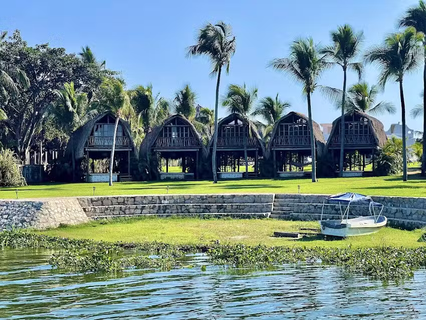 Krissmar Laguna Resort