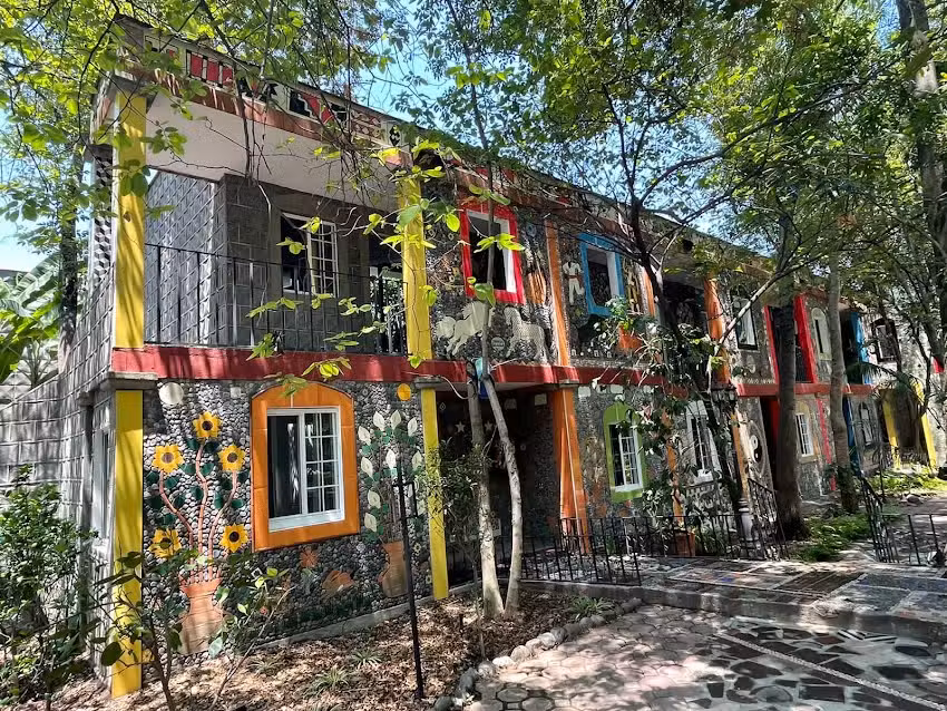 La Casa de los &Aacute;rboles