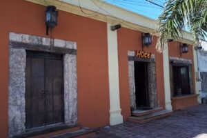 La Casona del Puerto HOTEL Y CAFETERIA