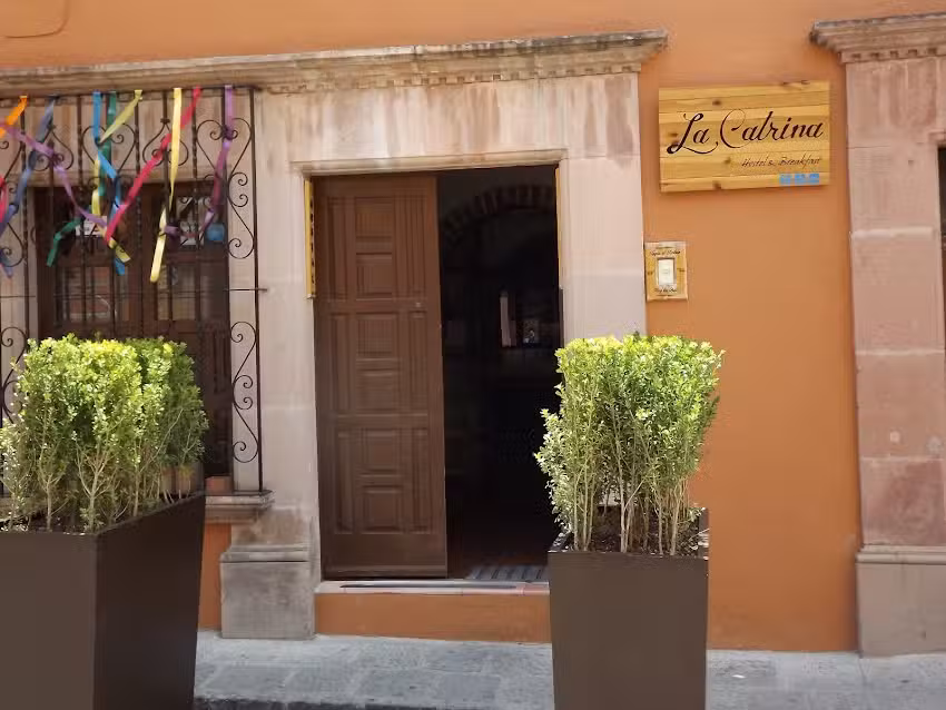 La Catrina Hostel and Breakfast