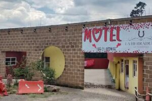 La Herradura Auto Hotel