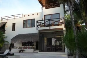La Puerta Azul Beachfront – Adults Only
