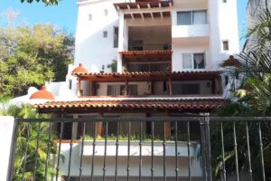 La Vivienda Villa Guesthouse