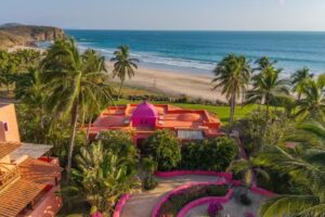 Las Alamandas Hotel