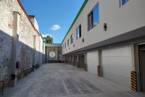 Las Ca&ntilde;as Auto Hotel