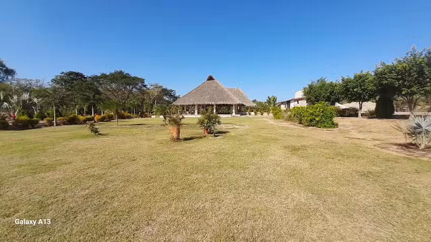 Las Guineas RV Park & Resort