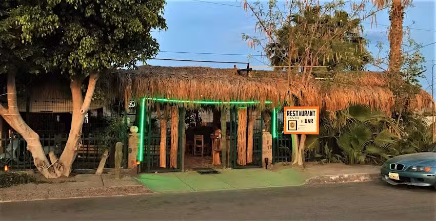 Lo de Loreto Hostal, Resturant-Bar