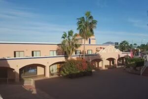 Los Jitos Hotel & Suites