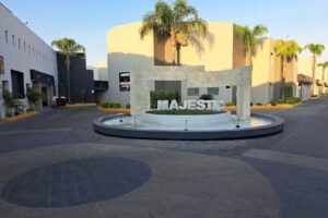 Majestic Auto Hotel & Suites