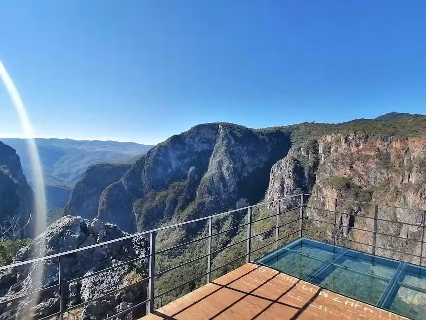 MIRADOR DE CRISTAL