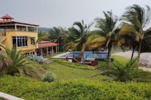 Miramar House & Glamping