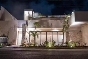 Moonshine Tulum Hotel & Hostel