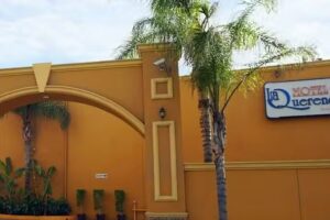 MOTEL/HOTEL La Querencia