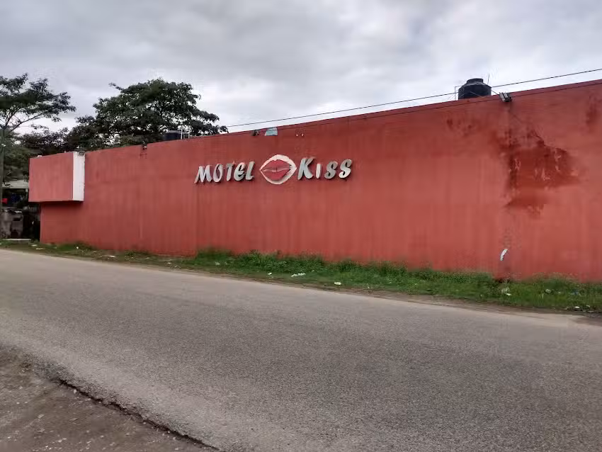 Motel Kiss
