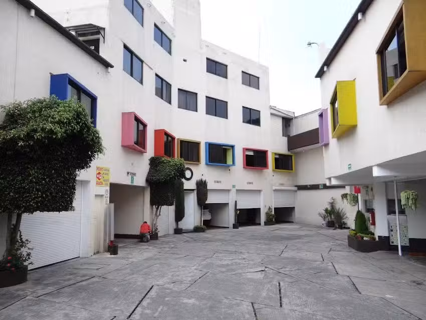 Motel La Raza