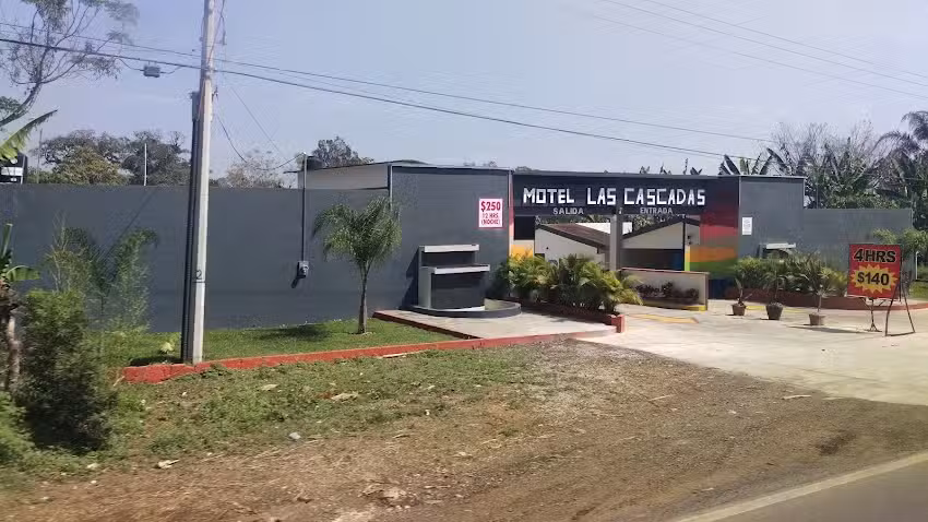 Motel Las Cascadas