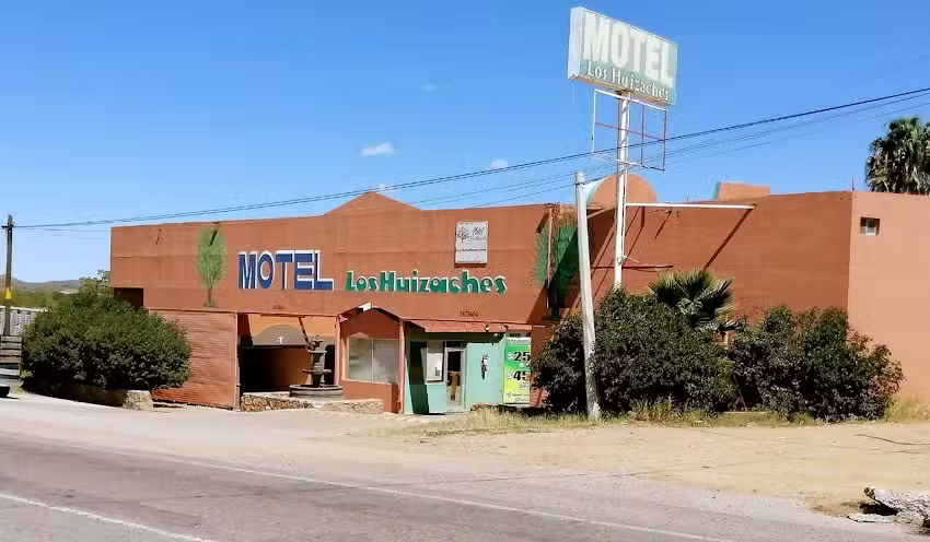 Motel Los Huizaches