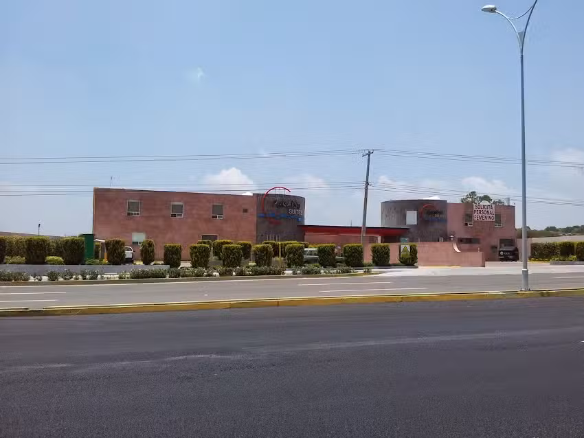 Motel Para&iacute;so Suites Quer&eacute;taro
