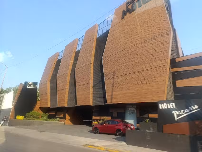 Motel Picasso Circuito