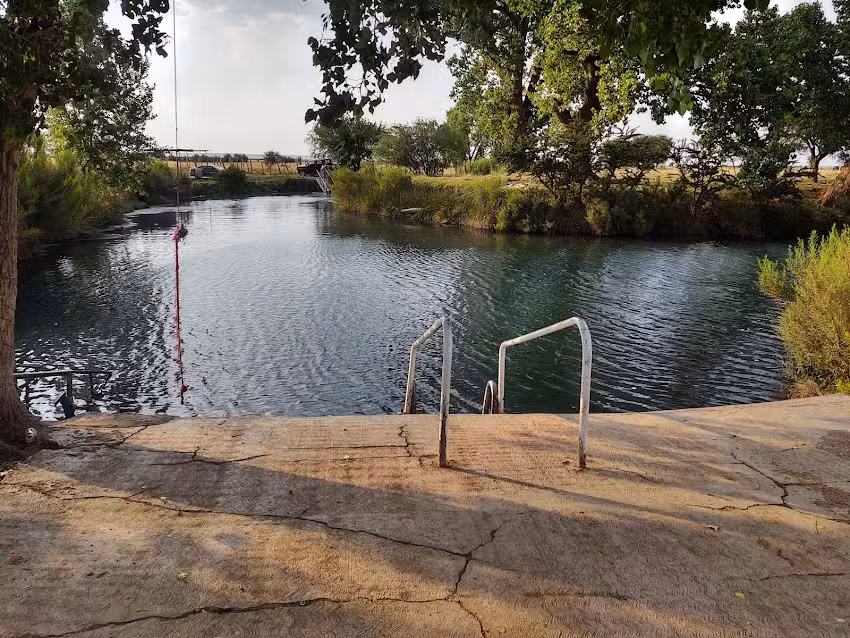 OJO DE AGUA CALIENTA