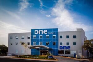 one Ciudad de M&eacute;xico La Raza