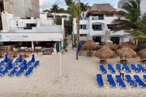Pelicano Inn Beach Front Hotel