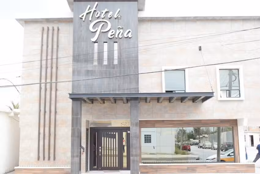 PE&Ntilde;A HOTEL