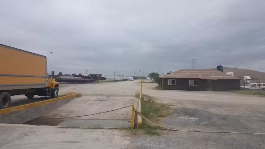 PENSI&Oacute;N SIMACO &ndash; ESTACIONAMIENTO PARA CAJAS TRAILER