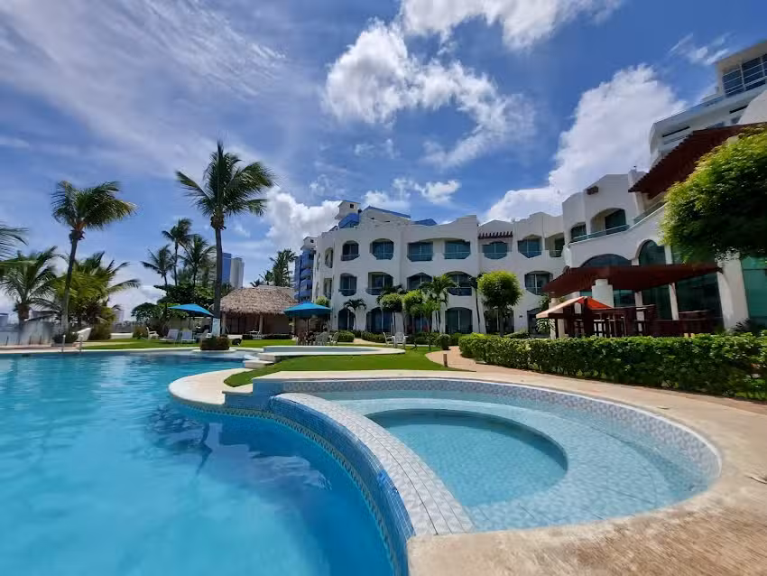 PLAYA CARACOL HOTEL & SPA