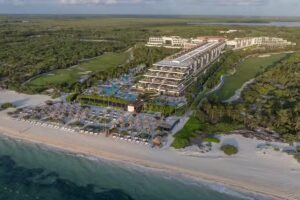 Playa Mujeres Complex