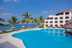 Plaza Pelicanos Club Beach Resort