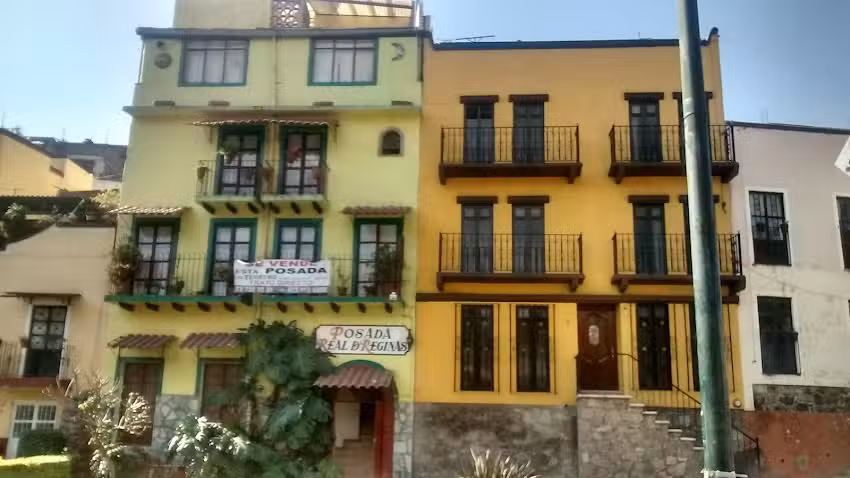 Posada Real De Regina