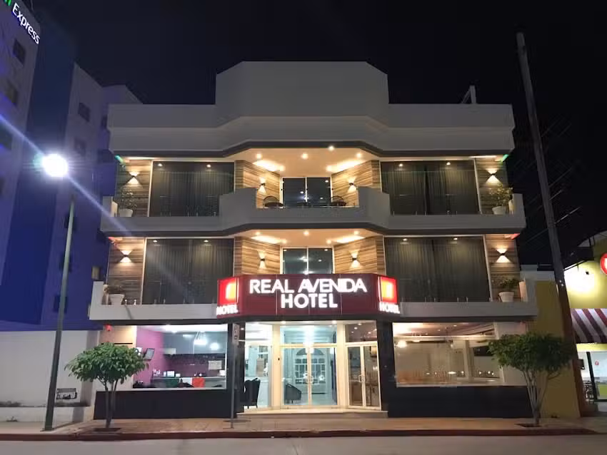 Real Avenida Hotel