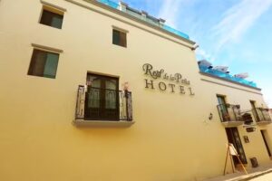 Real de la Peña Hotel