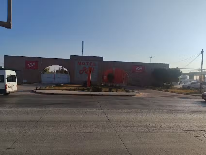 RH