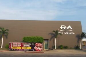 Royal – Auto – Hotel