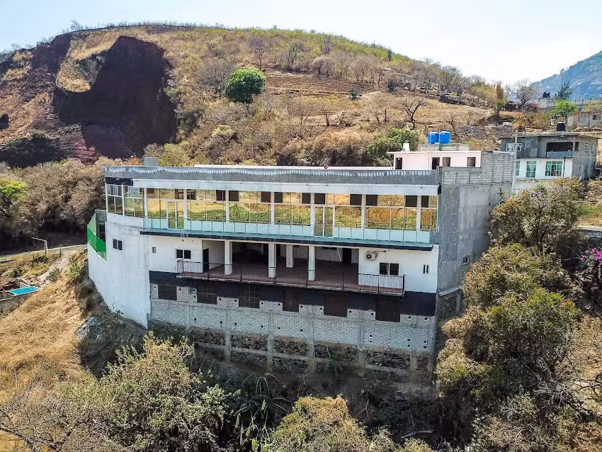 Salon de Eventos y Hotel Alondra.
