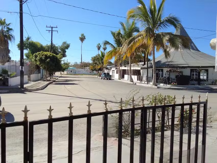 San Carlos Kayaks Tours, Hospedaje y Campamentos